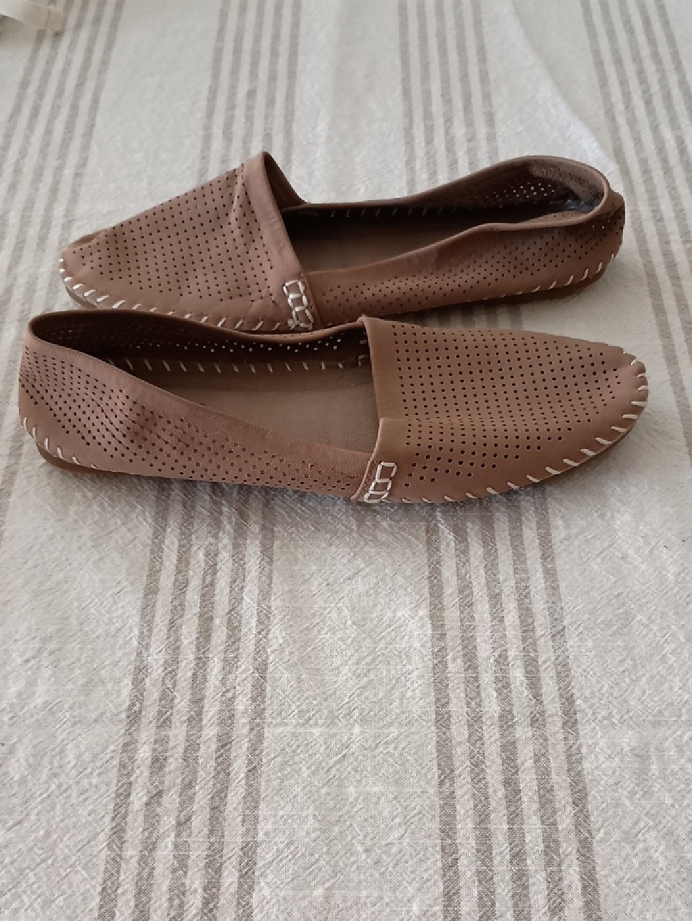 New! Adam Tucker by Me Too Slip On Size 9½ Flats  (b570) - Picture 2 of 4